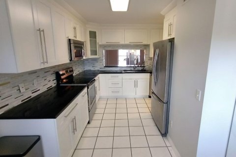 Купить кондоминиум в Лейк-Уорт, Флорида 3 комнаты, 123.56м2, № 2082865 - фото 3