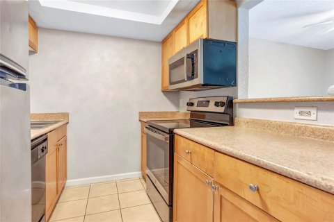 Condo in Winter Park, Florida, 1 bedroom  № 1601891 - photo 9