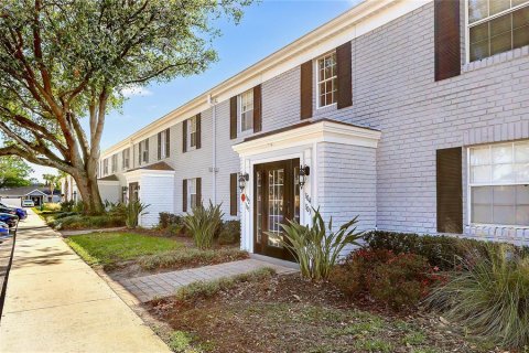 Condo in Winter Park, Florida, 1 bedroom  № 1601891 - photo 1