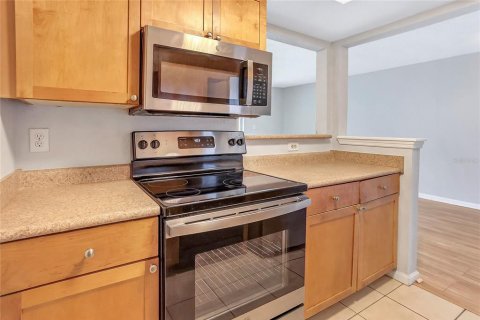 Condo in Winter Park, Florida, 1 bedroom  № 1601891 - photo 10