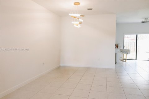 Touwnhouse à vendre à Homestead, Floride: 3 chambres, 123.65 m2 № 2170751 - photo 8