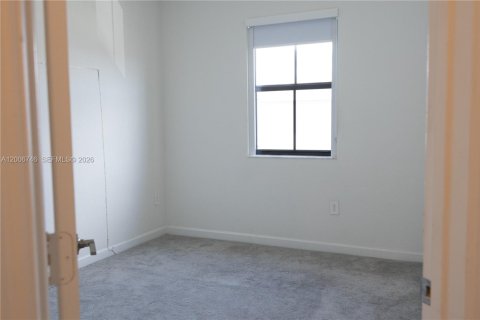 Touwnhouse à vendre à Homestead, Floride: 3 chambres, 123.65 m2 № 2170751 - photo 15