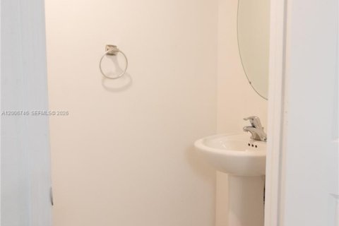 Touwnhouse à vendre à Homestead, Floride: 3 chambres, 123.65 m2 № 2170751 - photo 10