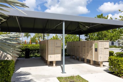 Touwnhouse à vendre à Homestead, Floride: 3 chambres, 123.65 m2 № 2170751 - photo 6