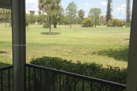 Copropriété à louer à Lauderhill, Floride: 1 chambre, 80.82 m2 № 2018086 - photo 7