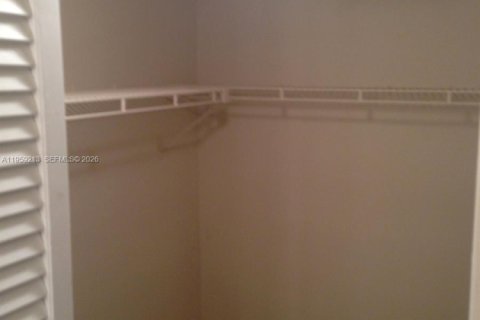 Copropriété à louer à Lauderhill, Floride: 1 chambre, 80.82 m2 № 2018086 - photo 10