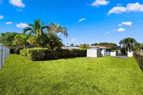 Villa ou maison à vendre à Miami, Floride: 4 chambres, 220.74 m2 № 1994787 - photo 12