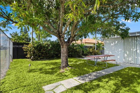 Villa ou maison à vendre à Miami, Floride: 4 chambres, 220.74 m2 № 1994787 - photo 6