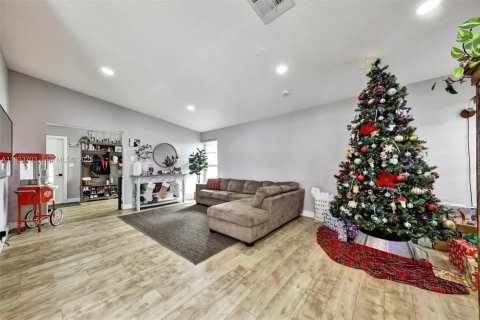 Купить виллу или дом в Корал-Спрингс, Флорида 3 спальни, 206.06м2, № 1992056 - фото 17