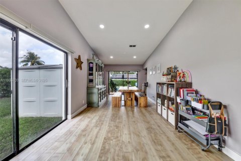 Купить виллу или дом в Корал-Спрингс, Флорида 3 спальни, 206.06м2, № 1992056 - фото 20