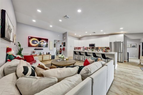 Купить виллу или дом в Корал-Спрингс, Флорида 3 спальни, 206.06м2, № 1992056 - фото 13