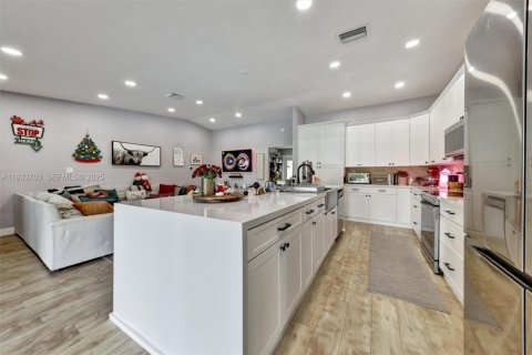 Купить виллу или дом в Корал-Спрингс, Флорида 3 спальни, 206.06м2, № 1992056 - фото 9