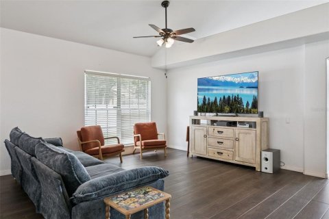 Villa ou maison à vendre à Orlando, Floride: 4 chambres, 236.99 m2 № 2283755 - photo 8