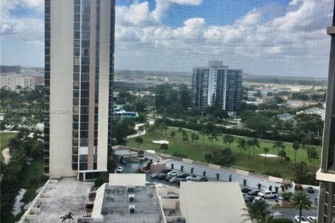 Condo in Aventura, Florida, 1 bedroom  № 2056861 - photo 24