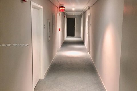 Condo in Aventura, Florida, 1 bedroom  № 2056861 - photo 29