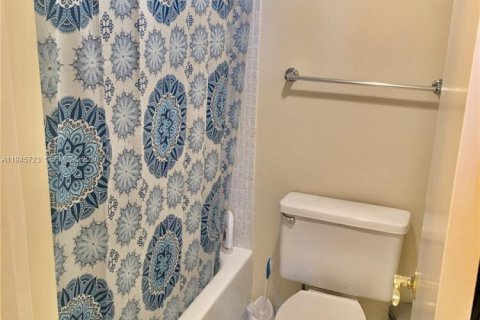 Condo in Aventura, Florida, 1 bedroom  № 2056861 - photo 20