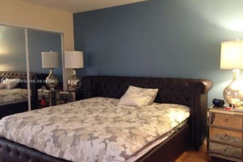 Condo in Aventura, Florida, 1 bedroom  № 2056861 - photo 14
