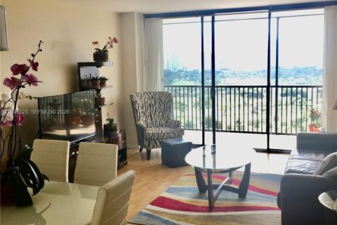 Condo in Aventura, Florida, 1 bedroom  № 2056861 - photo 9