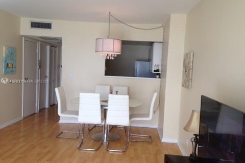 Condo in Aventura, Florida, 1 bedroom  № 2056861 - photo 10