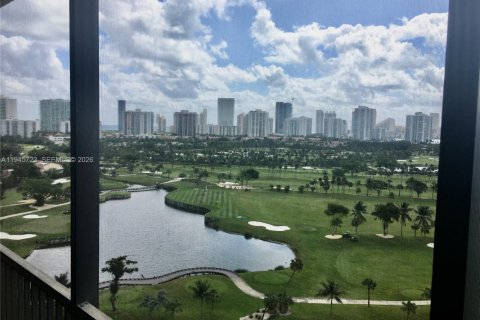 Condo in Aventura, Florida, 1 bedroom  № 2056861 - photo 21