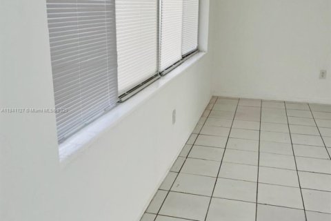 Appartement à louer à Miami Beach, Floride: 1 chambre № 1836674 - photo 2