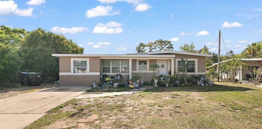 House in Orlando, Florida 3 bedrooms, 110.09 sq.m. № 1680666