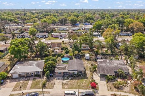 House in Orlando, Florida 3 bedrooms, 110.09 sq.m. № 1680666 - photo 25