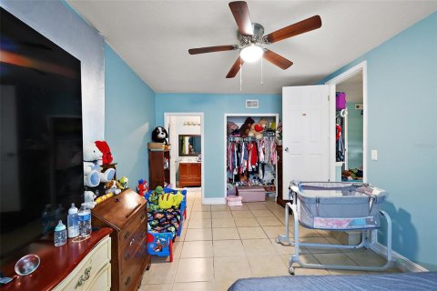 House in Orlando, Florida 3 bedrooms, 110.09 sq.m. № 1680666 - photo 13