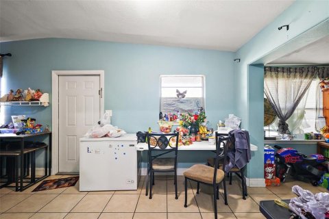 House in Orlando, Florida 3 bedrooms, 110.09 sq.m. № 1680666 - photo 22