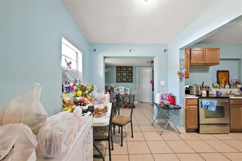 House in Orlando, Florida 3 bedrooms, 110.09 sq.m. № 1680666 - photo 18