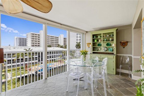 Condominio en venta en Fort Lauderdale, Florida, 2 dormitorios, 120.31 m2 № 2069809 - foto 20