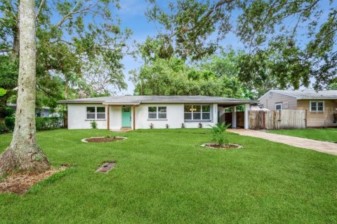 House in Dunedin, Florida 2 bedrooms, 108.32 sq.m. № 1857693 - photo 1