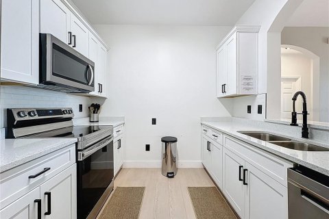 Купить кондоминиум в Киссимми, Флорида 9 комнат, 117.8м2, № 2099228 - фото 6