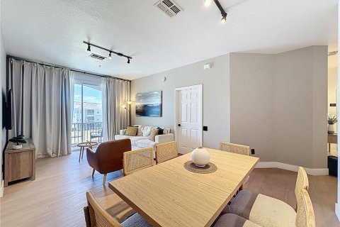 Купить кондоминиум в Киссимми, Флорида 9 комнат, 117.8м2, № 2099228 - фото 10