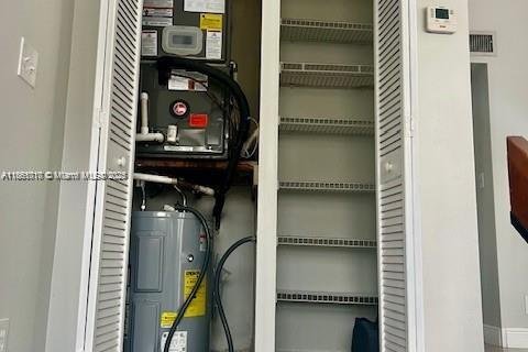 Condominio en alquiler en Plantation, Florida, 1 dormitorio, 77.29 m2 № 1890766 - foto 4