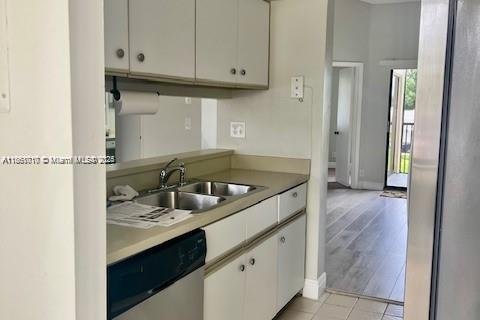 Condominio en alquiler en Plantation, Florida, 1 dormitorio, 77.29 m2 № 1890766 - foto 13