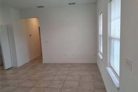 Снять в аренду виллу или дом в Окала, Флорида 4 спальни, 146.6м2, № 1849601 - фото 5