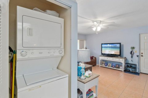 Copropriété à vendre à Port Charlotte, Floride: 1 chambre, 64.01 m2 № 1852732 - photo 16