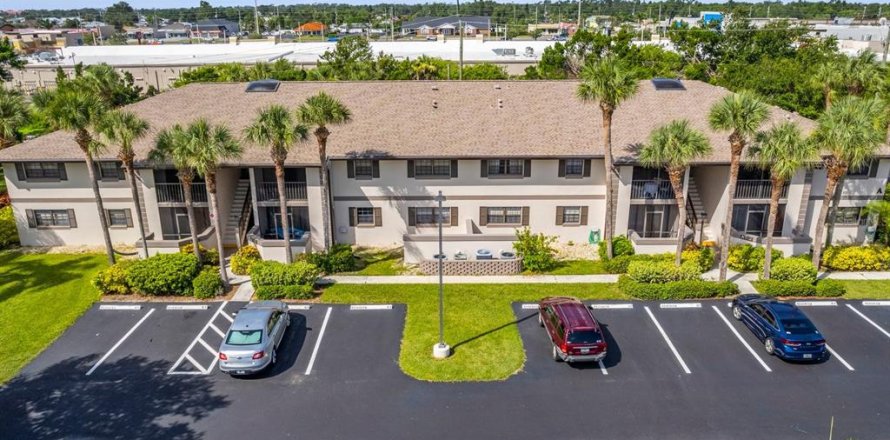 Condo à Port Charlotte, Floride, 1 chambre № 1852732