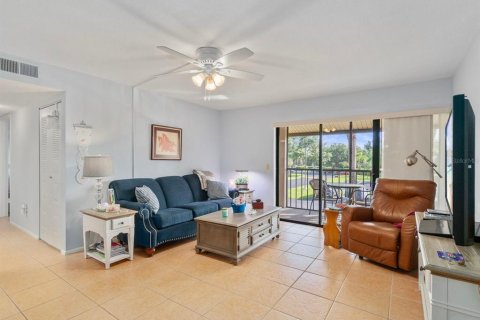 Copropriété à vendre à Port Charlotte, Floride: 1 chambre, 64.01 m2 № 1852732 - photo 5