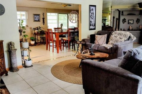 House in Brooksville, Florida 3 bedrooms, 139.17 sq.m. № 1885580 - photo 2