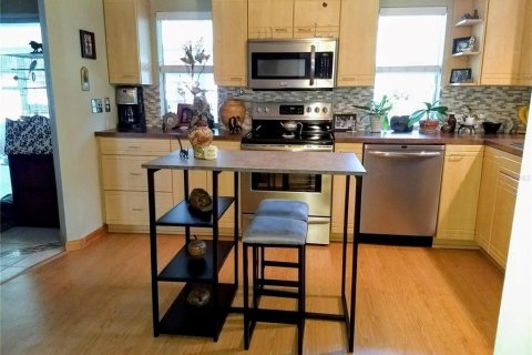 House in Brooksville, Florida 3 bedrooms, 139.17 sq.m. № 1885580 - photo 6