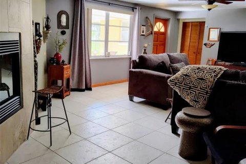 House in Brooksville, Florida 3 bedrooms, 139.17 sq.m. № 1885580 - photo 3
