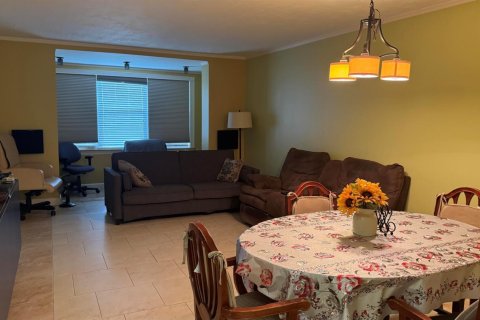 Copropriété à louer à Lauderdale Lakes, Floride: 2 chambres, 80.36 m2 № 2431410 - photo 13