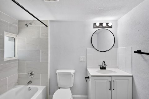 Villa ou maison à vendre à Bradenton, Floride: 3 chambres, 107.77 m2 № 2416786 - photo 26