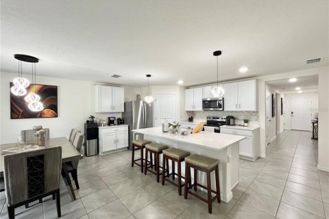 House in Ocala, Florida 4 bedrooms, 169.83 sq.m. № 2393759 - photo 4