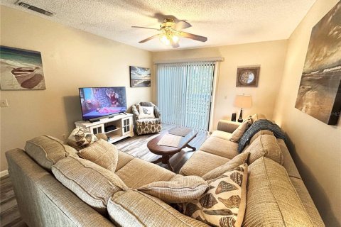 Touwnhouse à vendre à New Smyrna Beach, Floride: 2 chambres, 102.19 m2 № 1894201 - photo 4