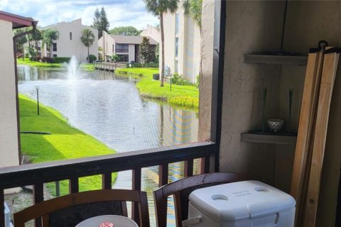 Copropriété à vendre à Tampa, Floride: 2 chambres, 100.06 m2 № 1916008 - photo 3