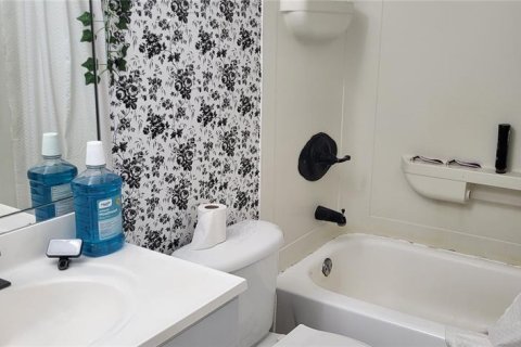 Copropriété à vendre à Tampa, Floride: 2 chambres, 100.06 m2 № 1916008 - photo 8