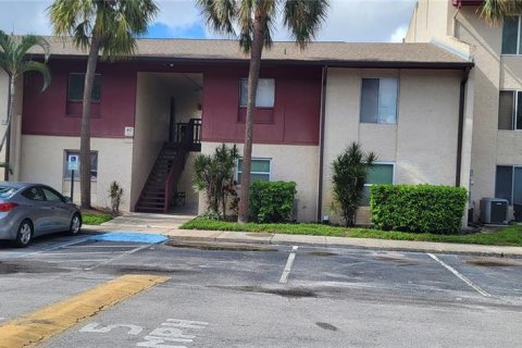 Copropriété à vendre à Tampa, Floride: 2 chambres, 100.06 m2 № 1916008 - photo 1